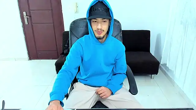 Chandler_ken: онлайн-секс-чат