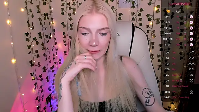 AnyaTaylor_: онлайн-секс-чат