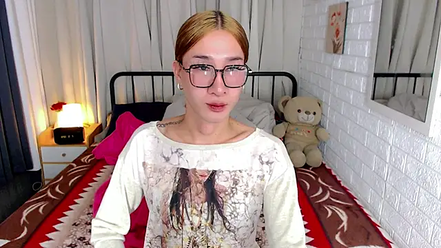 Transmedusa's Live XXX Chat