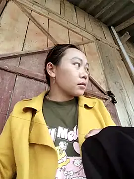 Bella-222 Chat XXX in diretta