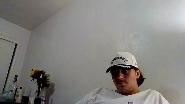 Tallhungandcloudy live XXX chat