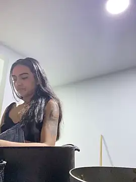 Leslie_Bussh_ Live XXX-chat