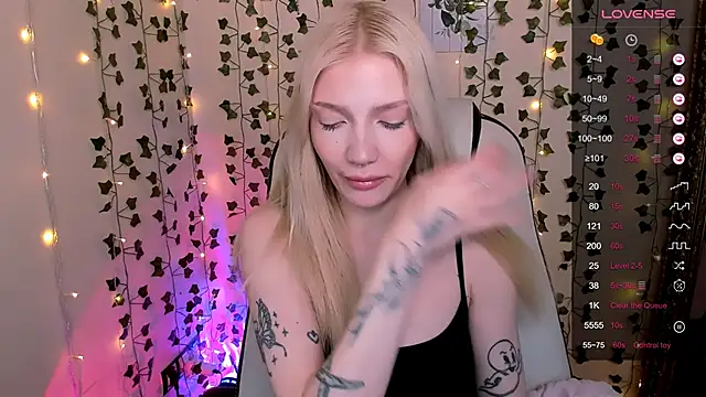 AnyaTaylor_ live XXX chat