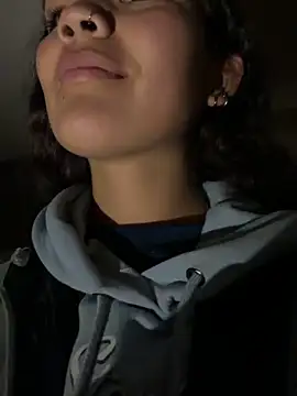 Camilla_Miller01 Adlı Modelin Canlı XXX Sohbeti