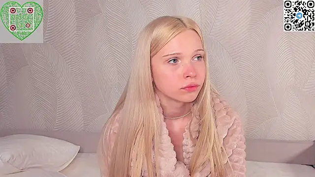 CherrylHolme Adlı Modelin Canlı XXX Sohbeti