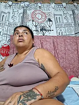 Show de Juli_Powl na webcam