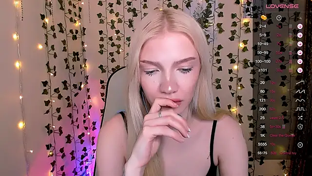 Chat XXX en directo de AnyaTaylor_