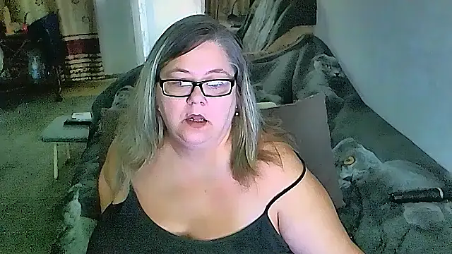 sex2 Adlı Modelin Canlı XXX Sohbeti