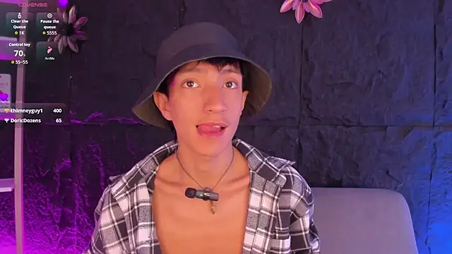 Онлайн чат XXX JohanSedas