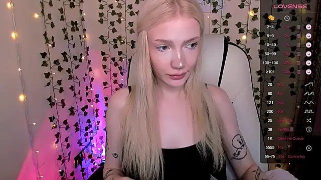 AnyaTaylor_: απευθείας συνομιλία ΧΧΧ