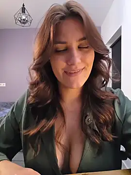 XXX chat uživo modela MiaRides19