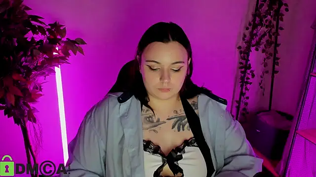 Mia_R0ss Adlı Modelin Canlı XXX Sohbeti