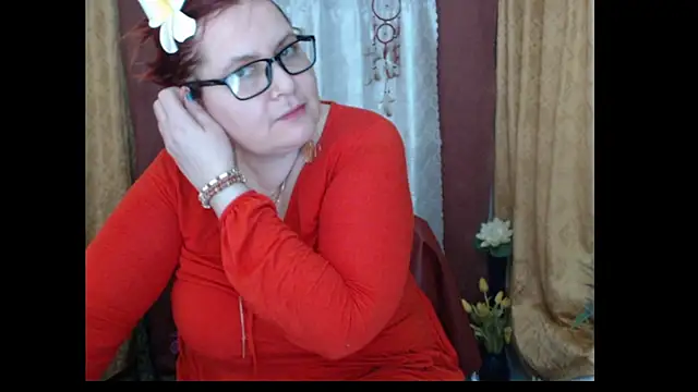 PlayfullMature live XXX chat