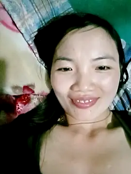 ngan-cute Adlı Modelin Canlı XXX Sohbeti