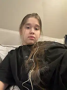 HornyGirlHのライブXXXチャット