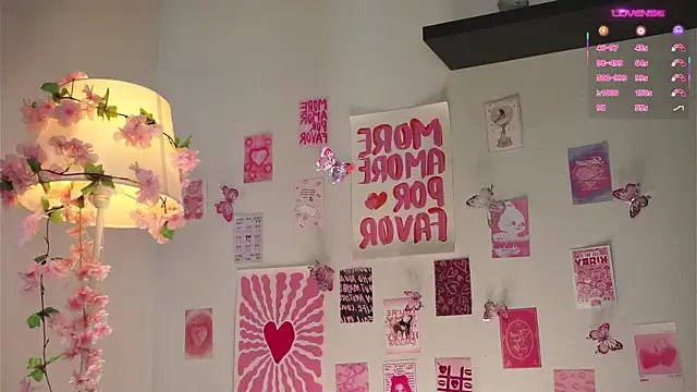 AmiLewis: онлайн-секс-чат