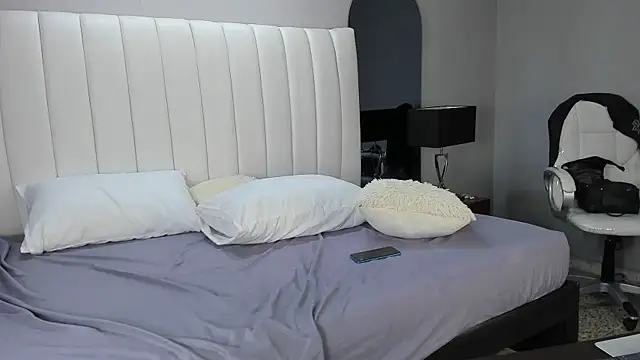 CharlotteAshford live XXX chat