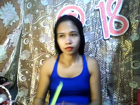 دردشة PinaySkinnyGirl الجنسية المباشرة