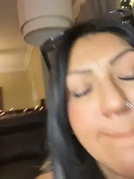 Pokazy przed kamerką – LittleMissEeve