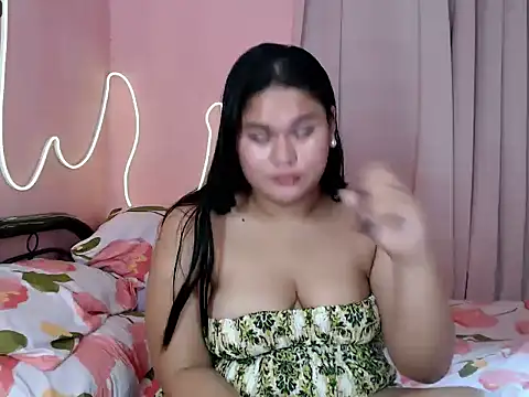 Miss_RebeccaLove's Webcam Show