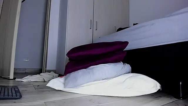 Skarleth69's Live XXX Chat