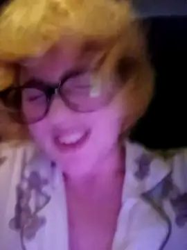 mcjbgfhgjhiiilllufjyf 现场XXX聊天