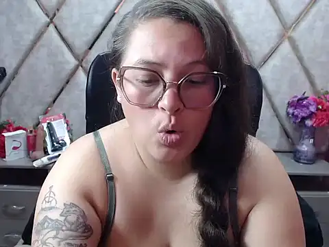 Sarah_Boobs_ Chat XXX in diretta