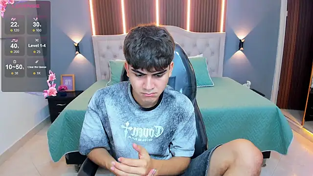 Tommy18__'s Live XXX Chat