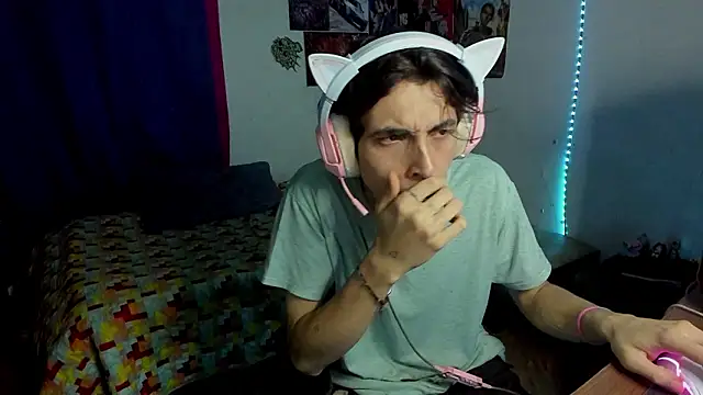 دردشة golden_ryyan الجنسية المباشرة