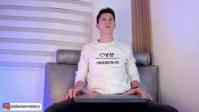 Dorianmistery2322_'s Live XXX Chat