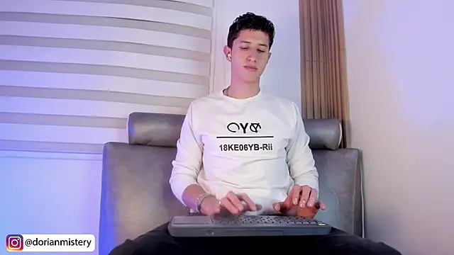 XXX chat uživo modela Dorianmistery2322_