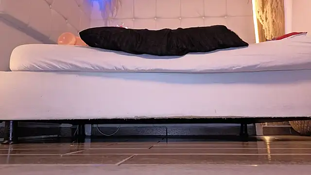 Chat XXX ao vivo de Bruja__Scarlata