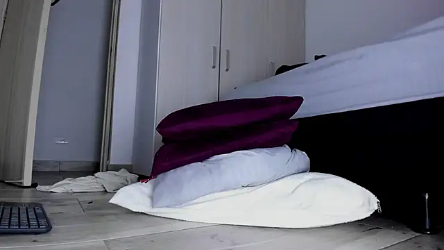 Skarleth69's Live XXX Chat