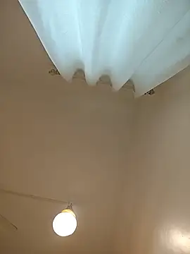 NakedMILFx – Naživo XXX chat