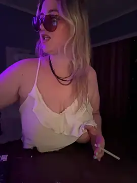 Chatroom XXX en direct de Granlady7