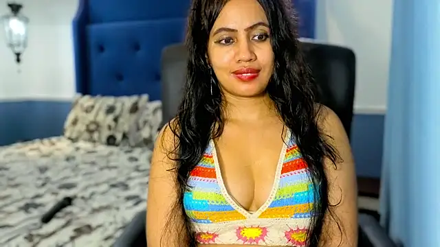 Chat +18 de FannyXhot ao vivo