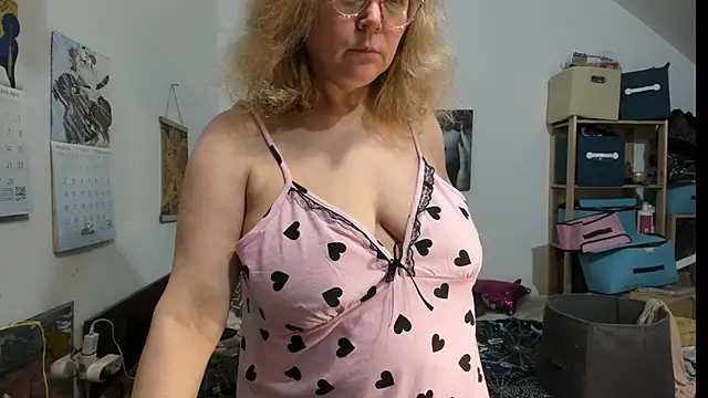 switchlorenx: διαδικτυακό σόου στην κάμερα