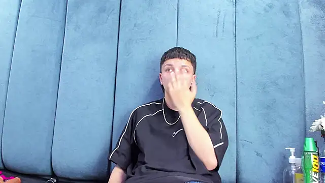 Chat +18 de Megan_Thompson_ ao vivo