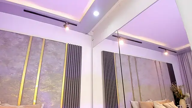 دردشة NalaRoux الجنسية المباشرة