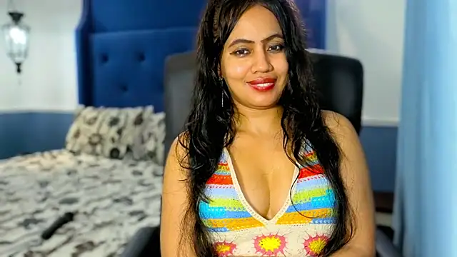 Chat +18 de FannyXhot ao vivo