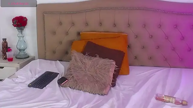 Adara_Ferrara 网络视讯表演