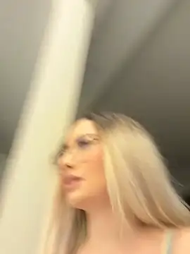 mollyxxx's Live XXX Chat