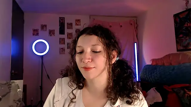 Chatroom XXX en direct de AllyDonfort