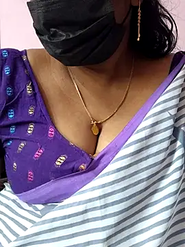 mallu-sumi Show in webcam