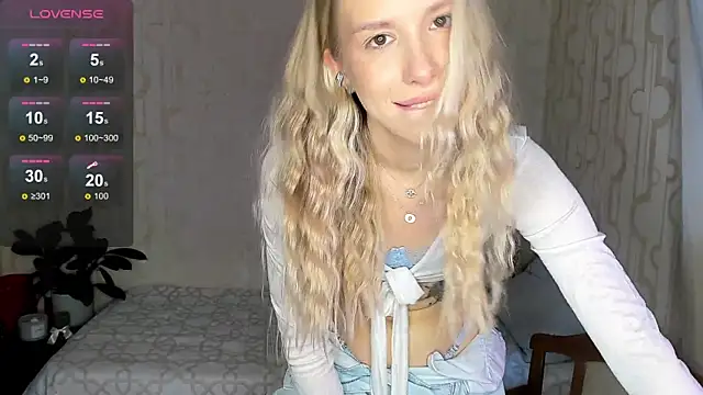 Elysia_kiss – webcam-show