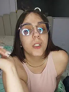 its_lauu_'s Live XXX Chat