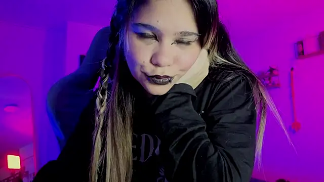 AshGraven Chat XXX in diretta