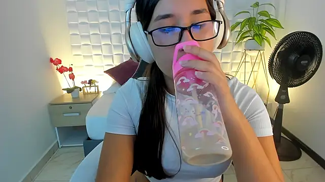 Chat +18 de victoria_243 ao vivo