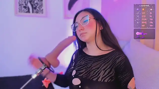 lucy_neil Chat XXX in diretta