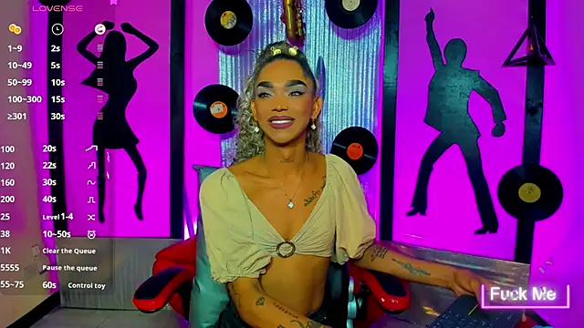 nickyminach_のライブXXXチャット